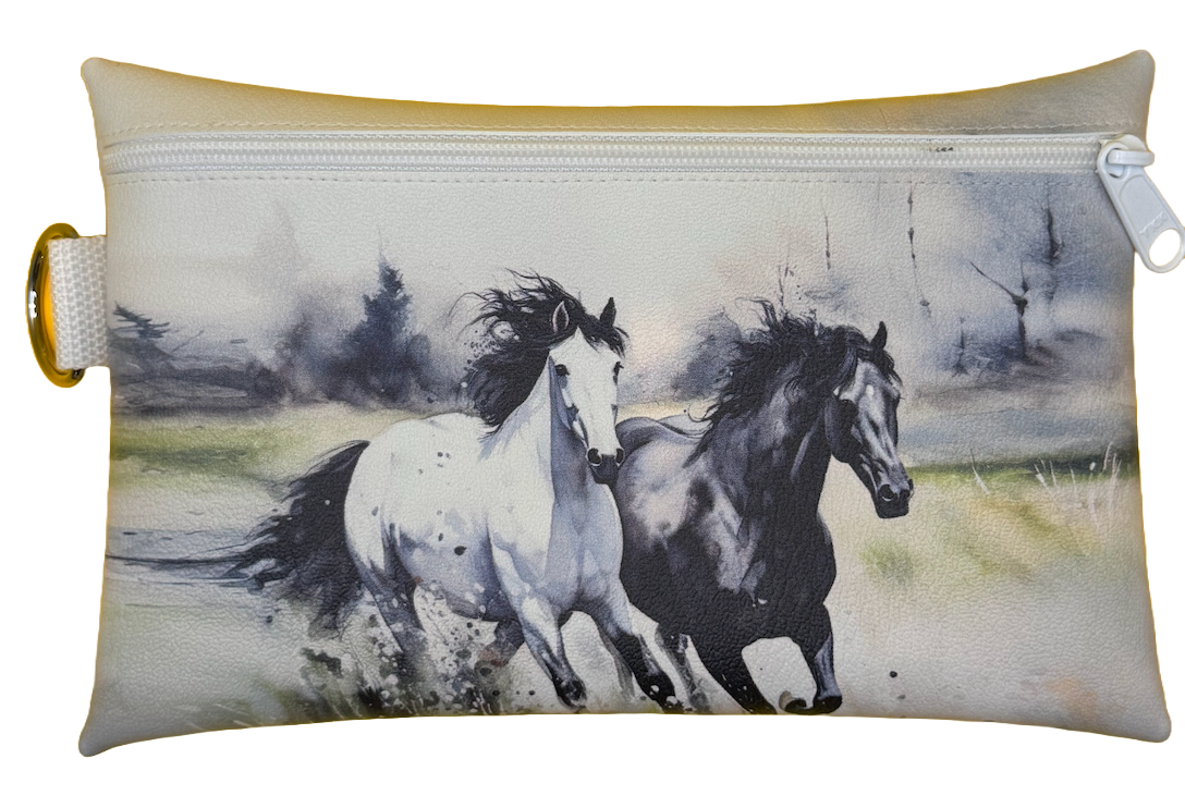 4X6 Vinyl Zipper Wild Horse Bag